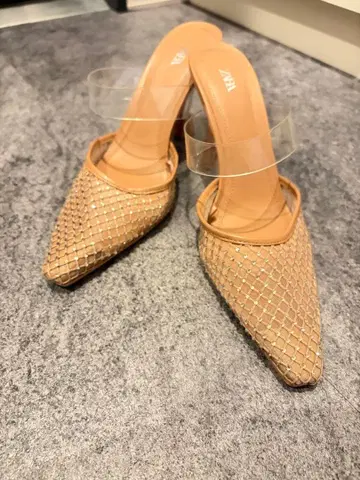 ZARA 스틸레토 샌들 새상품급