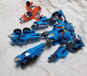 파란 로봇과 소형 로봇 세트