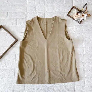 La-gemme 슬리브리스 상의 베이지 M 얇은 소재 깔끔한 심플