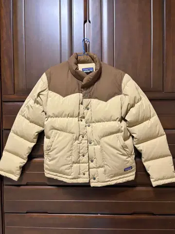 patagonia 다운 자켓 베이지 브라운