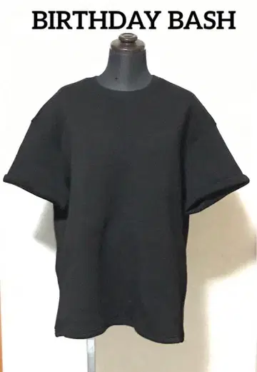BIRTHDAY BASH 블랙 반팔 트레이닝복