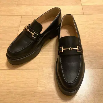 통굽 로퍼 블랙 비트 로퍼