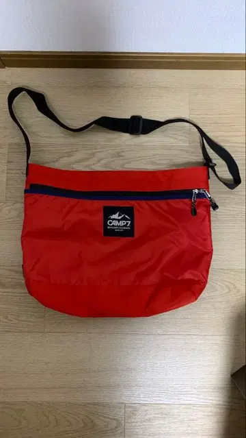 CAMP7 레드 숄더백