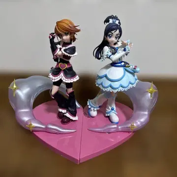 하트형 받침대 피규어 2체 세트