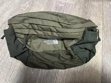 THE NORTH FACE 바디백 올리브