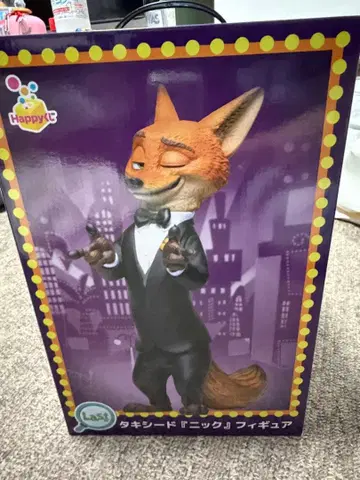 주토피아 닉 턱시도 피규어