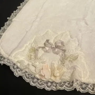 [ 새상품 ] 사에라 히스크로네 레이스 로즈 화이트 손수건 핸드 타월