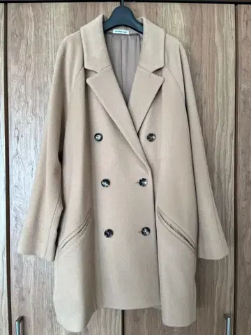 EVERYDAY I LIKE. 베이지 더블 브레스트 코트