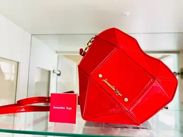 사만사 베가 타마키 티나 콜라보 하트 숄더백