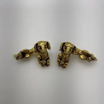 닥스 골드 컬러 귀걸이 (양쪽 귀용)