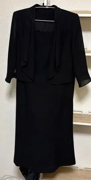 블랙 원피스 정장 (포멀용)