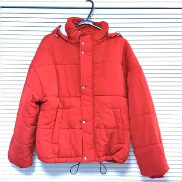 [ 미사용 새상품 ] 빨간색 레드 다운 자켓 겉옷 코트 아우터