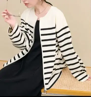 택 포함 미사용 WEB 한정판 니트 자켓