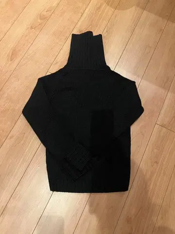 theory 터틀넥 니트 스웨터