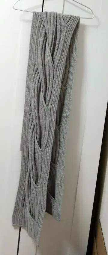 [ ESCADA ] 에스카다 그레이 케이블 짜임 니트 머플러