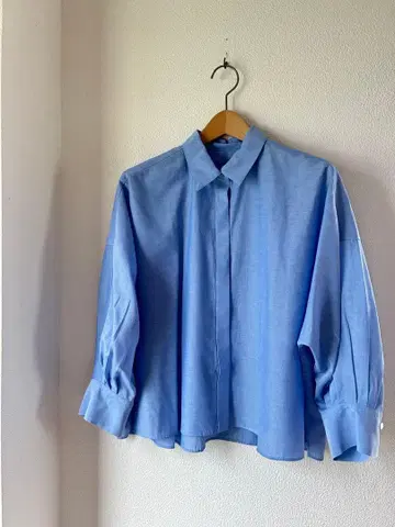 유나이티드 애로우즈 돌먼 슬리브 블루 셔츠