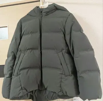 유니클로 심리스 다운 파카 여성용 [ L ]