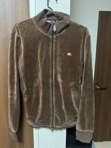 라코스테 벨로아 트랙 자켓 실버 와니 자수 브라운 3