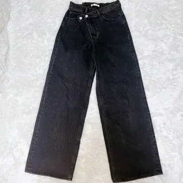 새상품급 MOUSSY 크로스 허리 와이드 스트레이트 블랙 데님 2