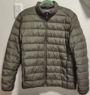 유니클로 L 울트라 라이트 다운 자켓