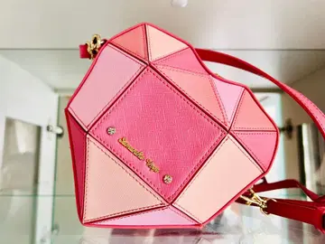 사만사 베가 타마키 티나 콜라보 하트 백 홀리데이 컬렉션 숄더