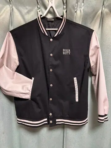 Biker Betty 나일론 자켓 M 사이즈