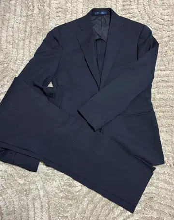 [ 새상품급 ] LES MUES 셋업 네이비 M 상당 현행 택 세탁 가능