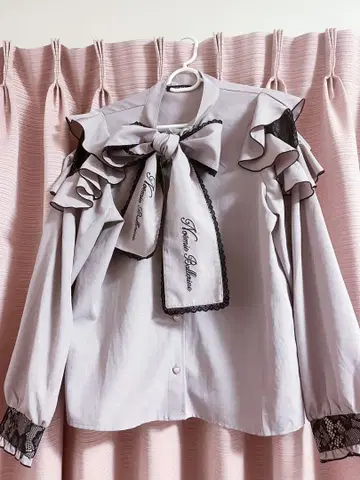 노에미 핑크 블라우스