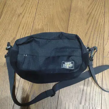 CHALLENGER 숄더백 블랙