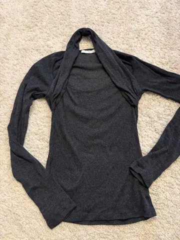 ZARA 홀터넥 티셔츠