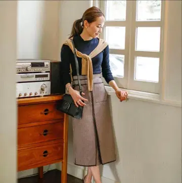 bluelea 가죽 파이핑 체크 스커트