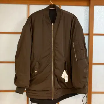 반값 이하! [새상품] DOU DOU 리버서블 MA1 블랙