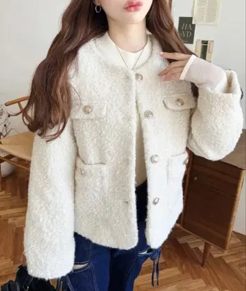 moment+ 페이크 링 울 골드 버튼 노카라 자켓