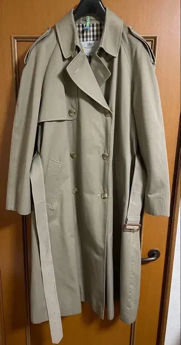 새상품급! 빈티지 아쿠아 스큐텀 트렌치코트 영국제 42REG