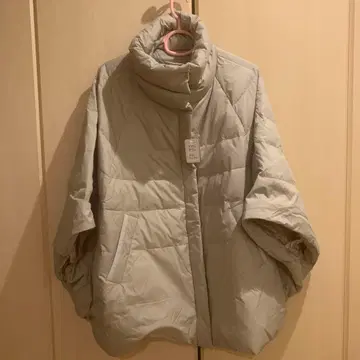 니시카와 다운 완판 판초 미사용 새상품 베이지 컬러 케이프