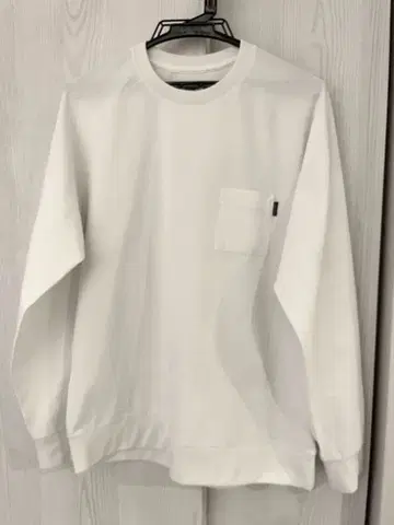 NORTH FACE 화이트 크루넥 긴팔 티셔츠