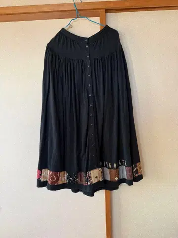 핑크하우스의 스커트