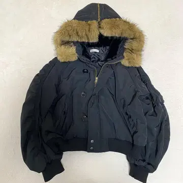 새상품급 INGNI N-2B 플라이트 자켓 블랙 M 퍼 포함 기장 짧음