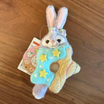 디즈니씨 더피 필드 위드 조이 스텔라 루 인형 배지