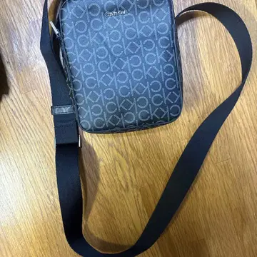 Calvin Klein 숄더백 블랙