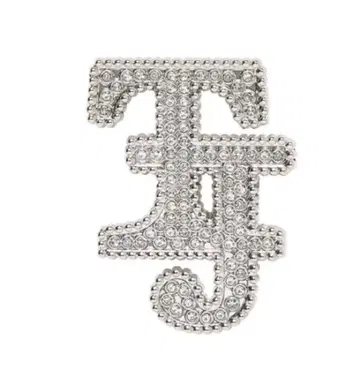 TravisJapan s travelers TJ 브로치