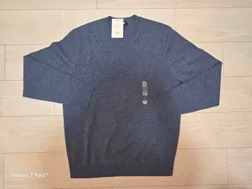 [새상품] 유니클로 캐시미어 크루넥 스웨터