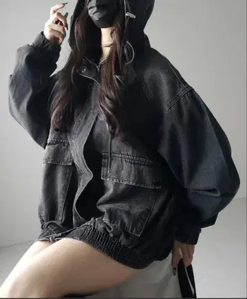 블랙 데님 후드 부착 자켓
