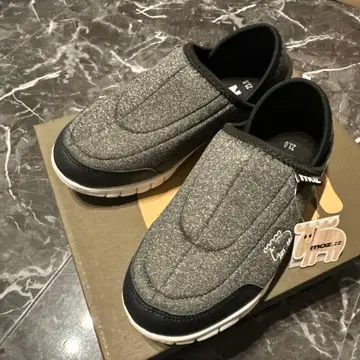 moz 모즈 발꿈치를 밟을 수 있는 스니커즈 23.0