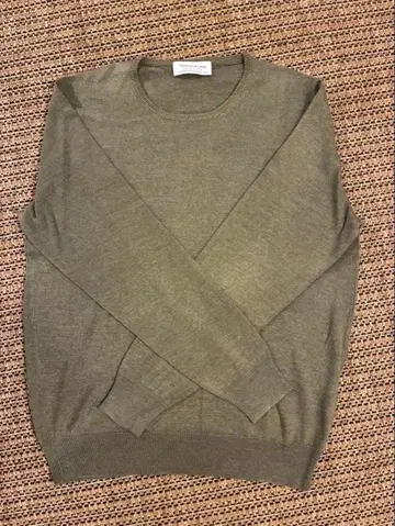 TOMORROWLAND 올리브 그린 스웨터