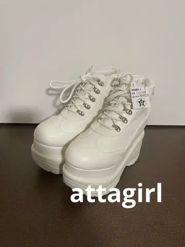 하자품 미사용 택 포함 attagirl 통굽 레이스업 스니커즈 S