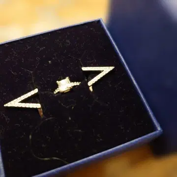 Swarovski V자형 반지 크리스탈 포함