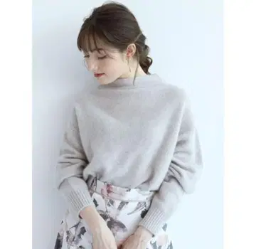 아푸와이저 리셰 복슬복슬 보틀넥 니트