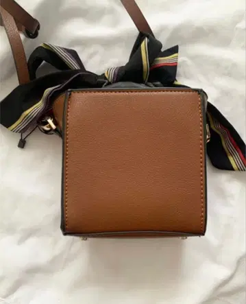 zara 숄더백 리본