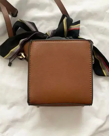 zara 브라운 숄더백 리본